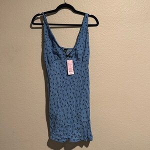 Blue floral nightgown